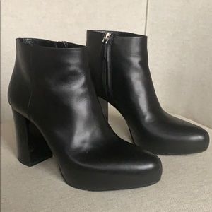 Prada boots. Size 37.